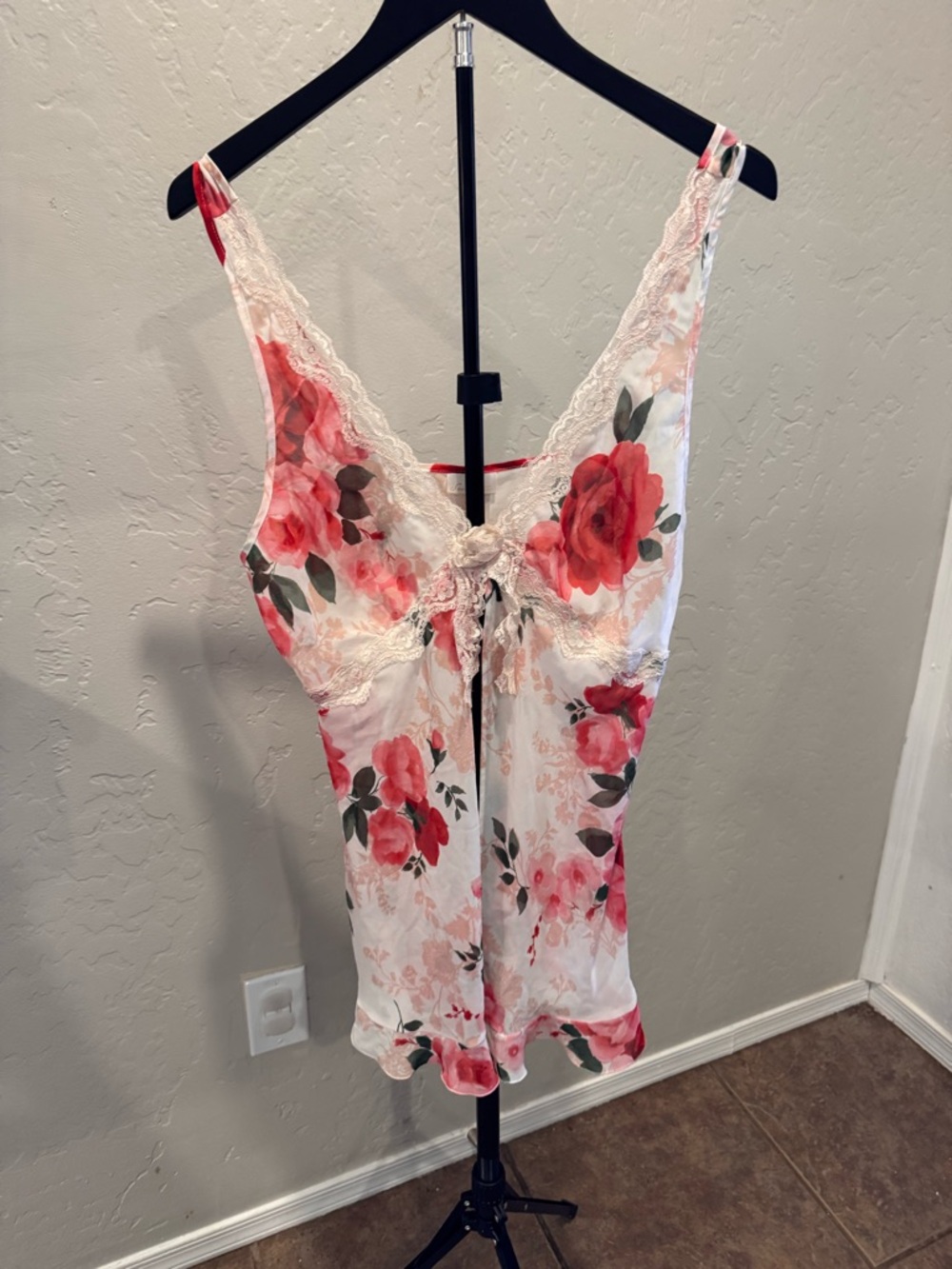 Secret Treasures Pink & Red Floral Satin Lace Camisole